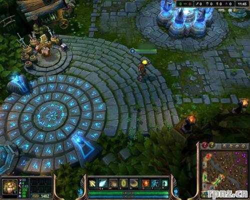 英雄联盟如何固定视角并调整视野大小